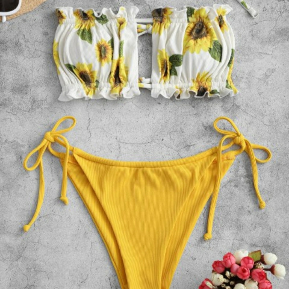 Gorgeous detailed sunflower bikini NEVER WORN